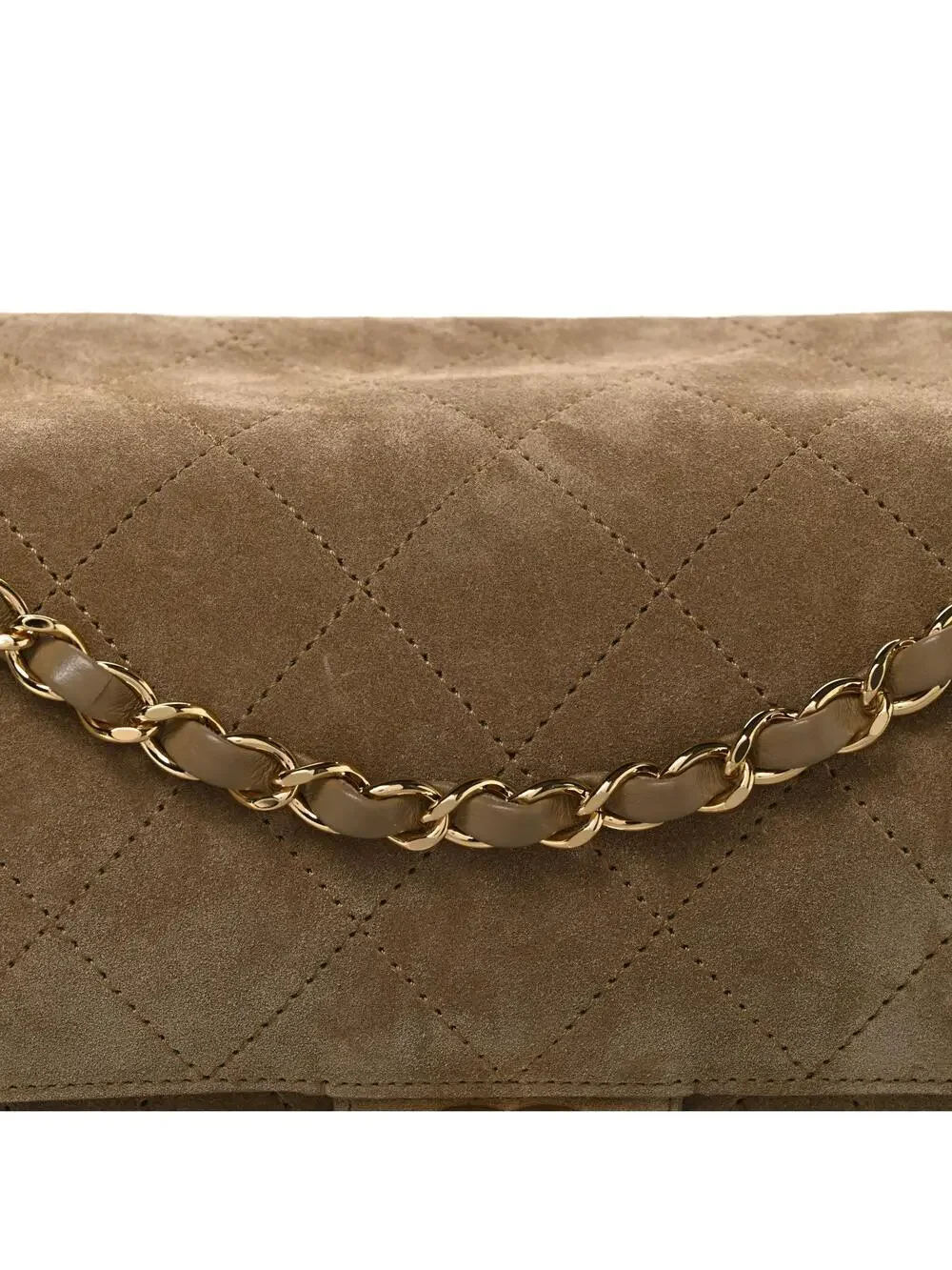 CHANEL elevate your